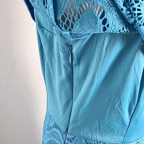 London Times Elegant Turquoise Lace Maxi-Dress, Size 12 - Picture 10 of 12